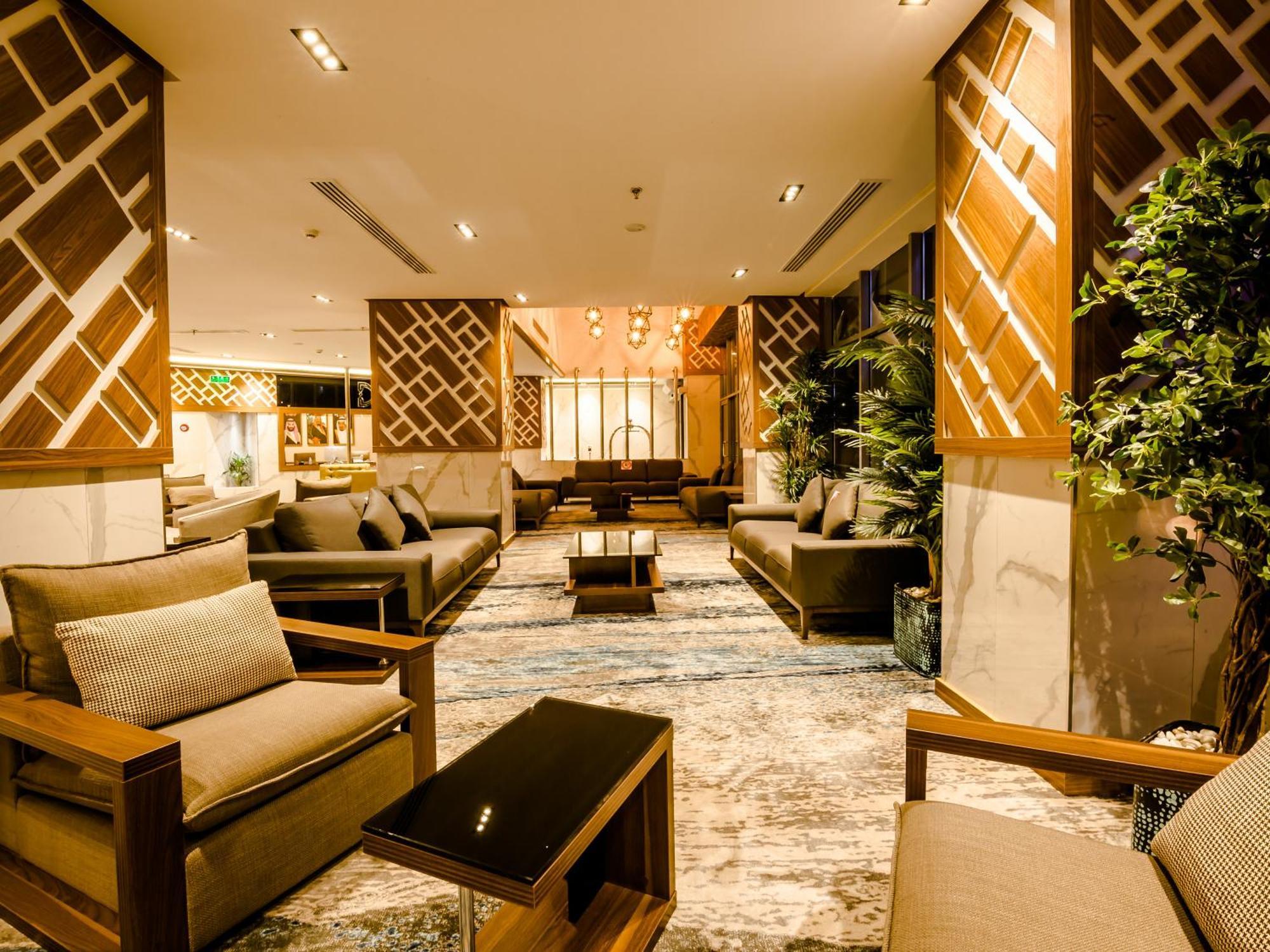 Hotel White Diamond Sari