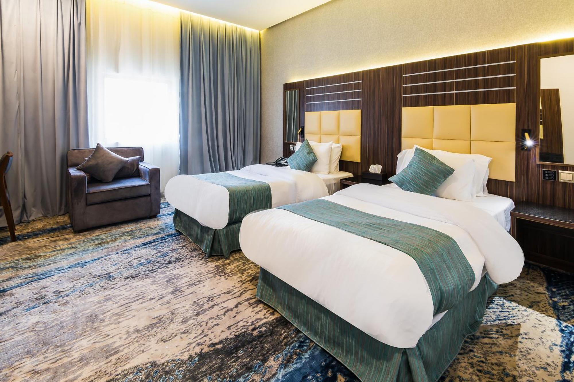 White Diamond Sari Hotel