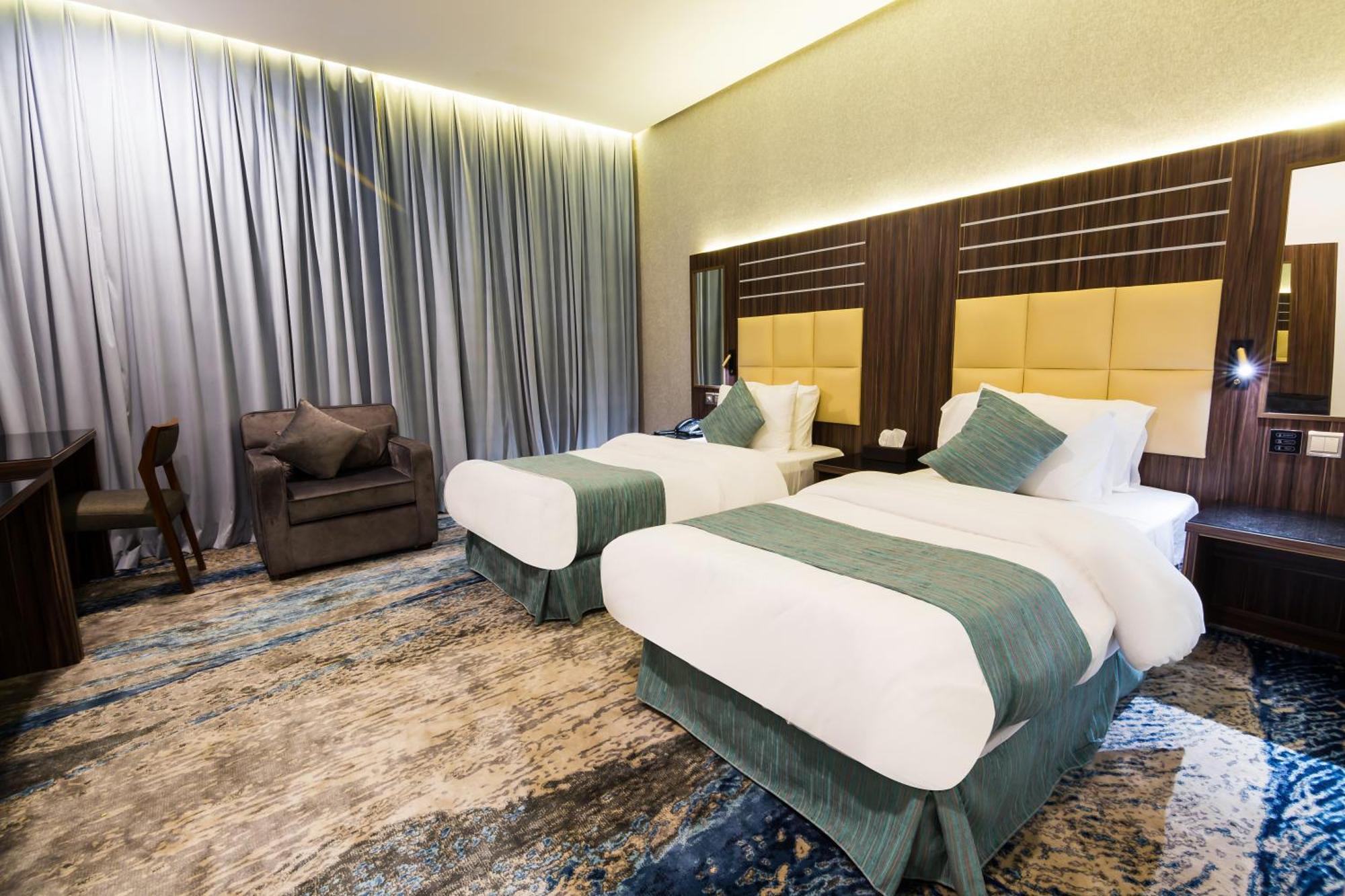 White Diamond Sari Hotel