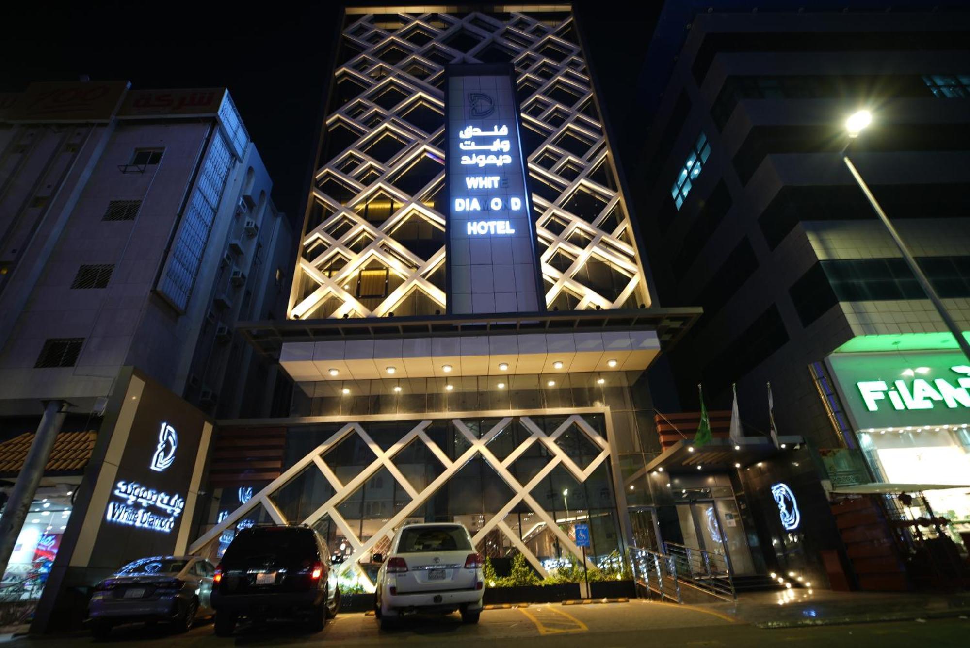Hotel White Diamond Sari